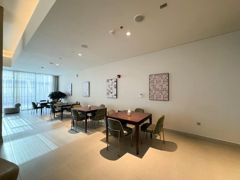 Lux Apartment In Downtown I Walk To Dubai Mall ภายนอก รูปภาพ