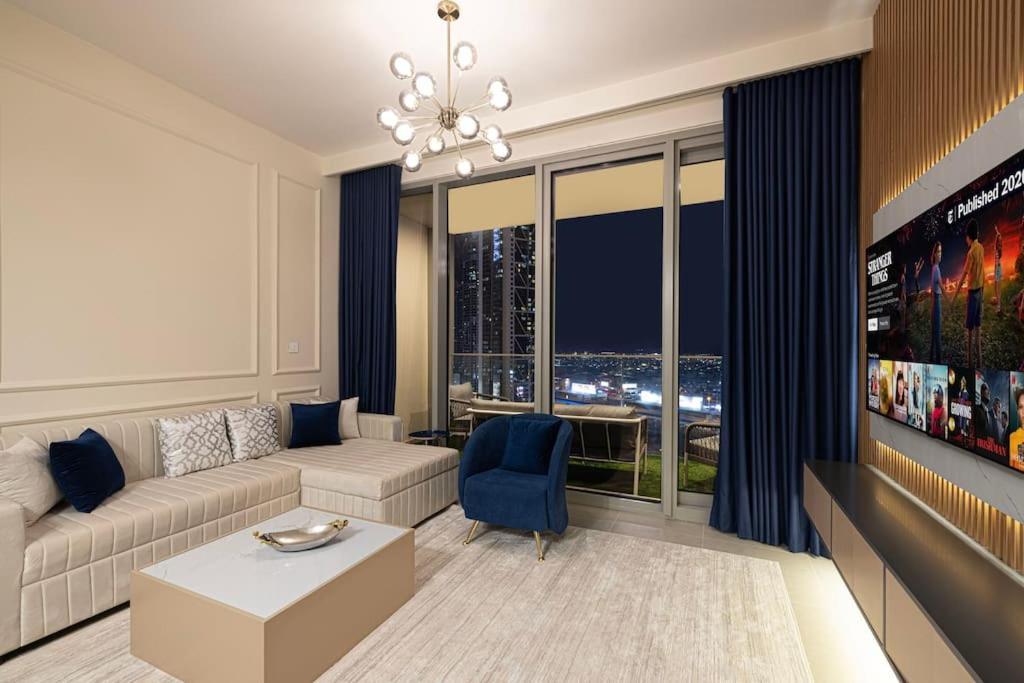 Lux Apartment In Downtown I Walk To Dubai Mall ภายนอก รูปภาพ